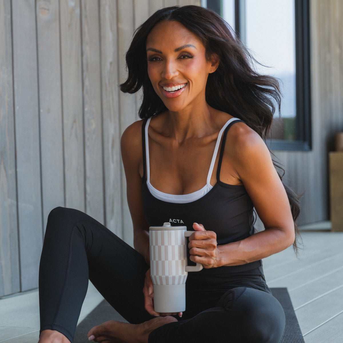 HYDROJUG HydroJug Traveler 20oz - Latte